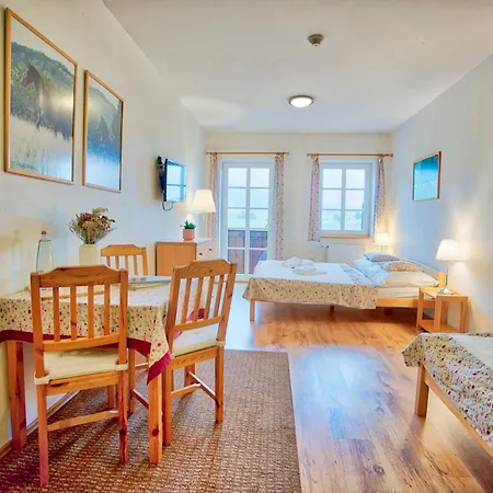 Han/Misafirhane Pivnice - Jitravsky Dvorec *